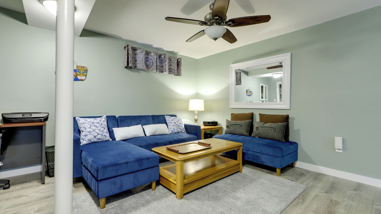 Photo of Livingroom in Niantic