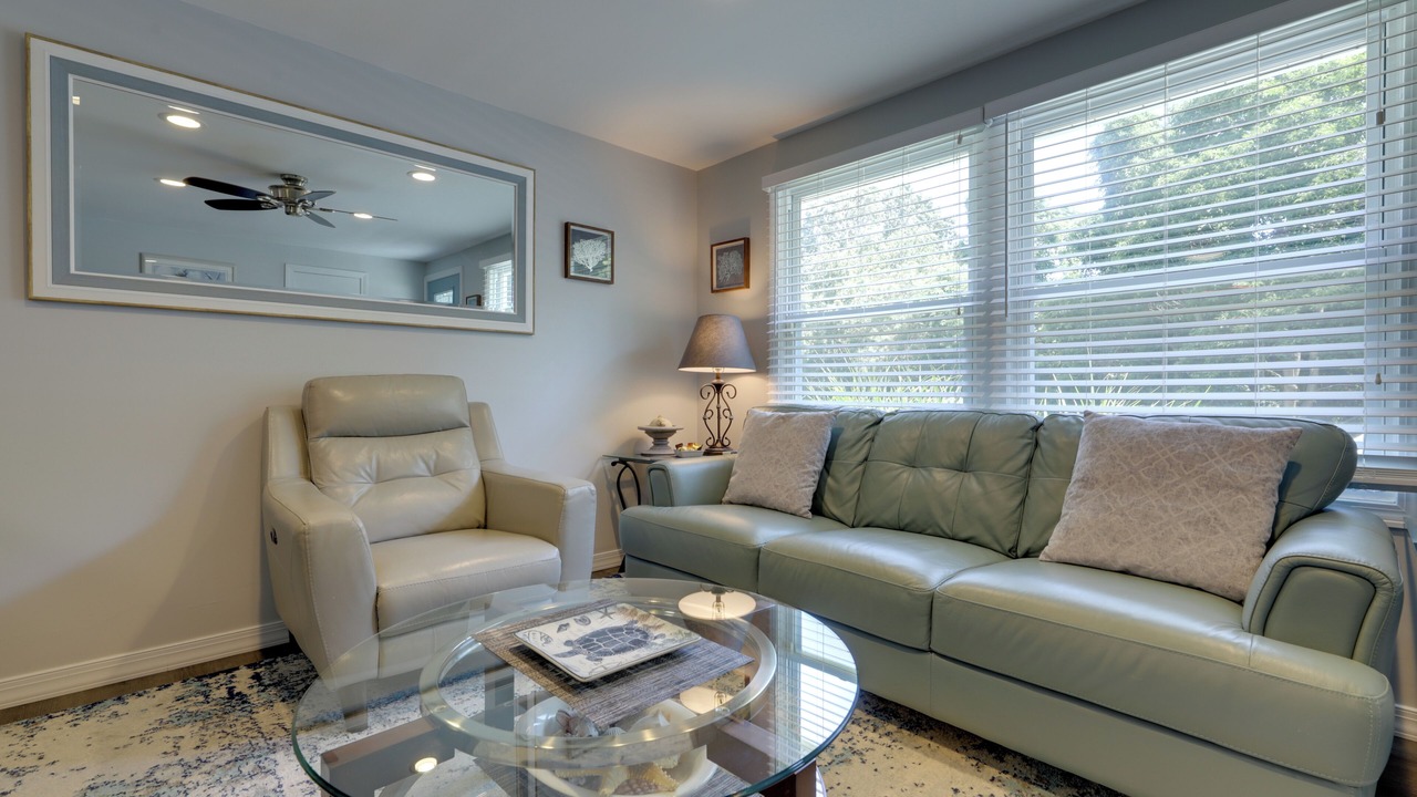 Photo of Livingroom in Niantic