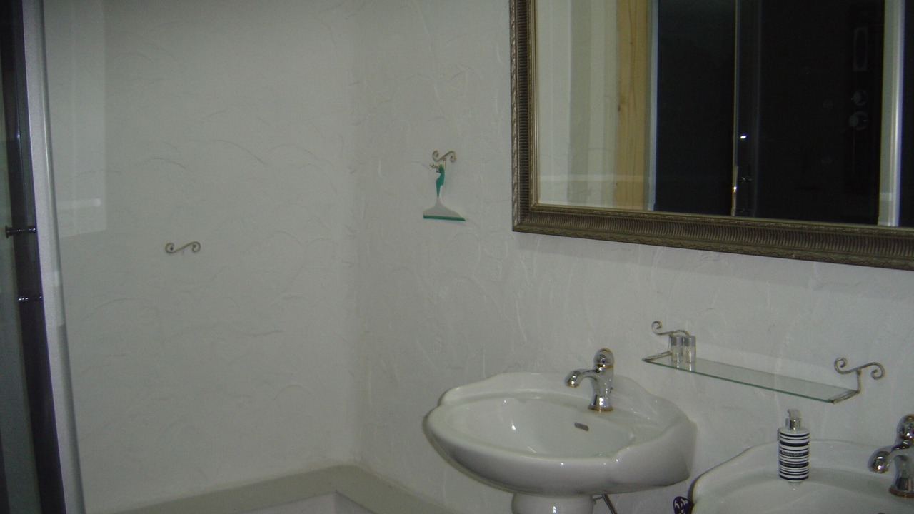 Photo of Bathroom in Saint-Prix