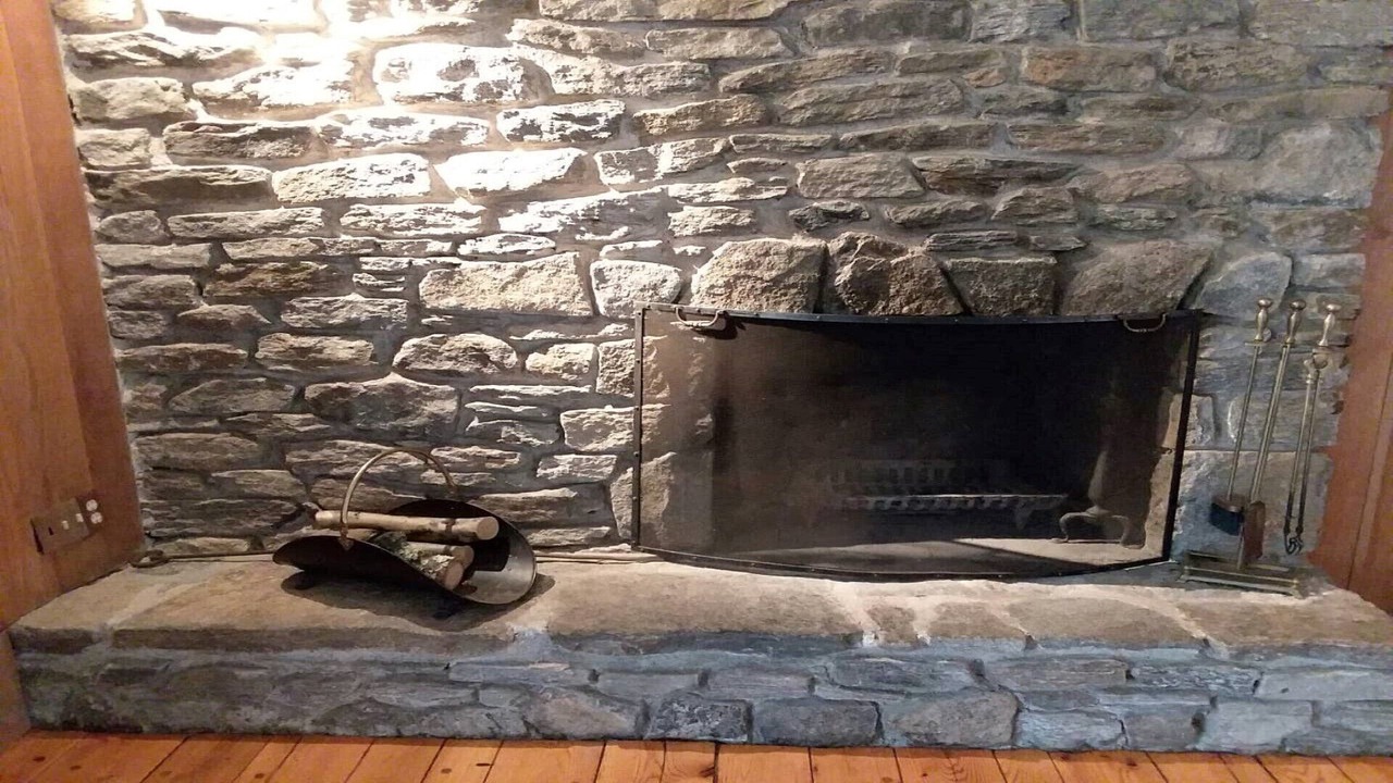 Photo of Livingroom in Shelton
