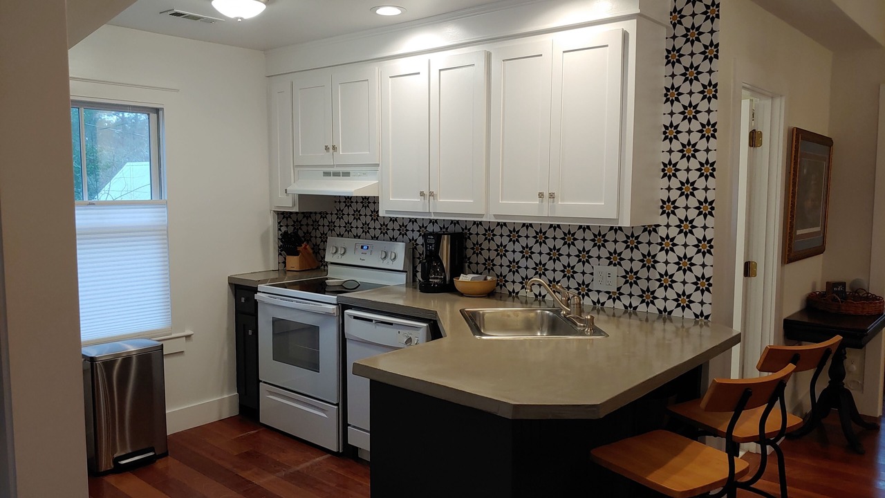 Photo of Kitchen in Summerville Historic District