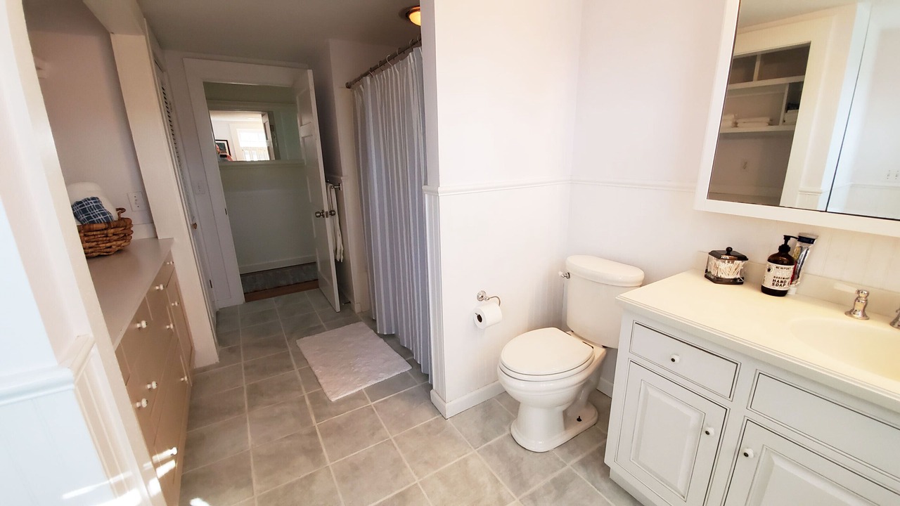 Photo of Bathroom in Madison Center