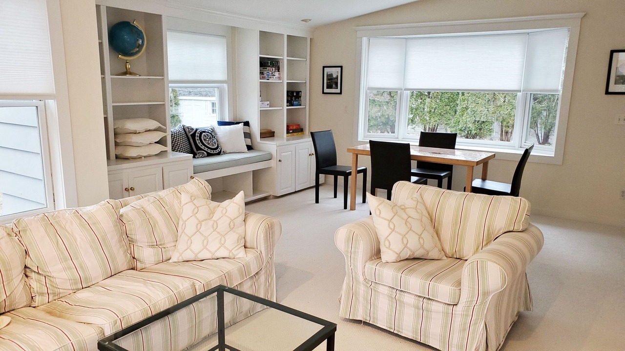Photo of Livingroom in Madison Center