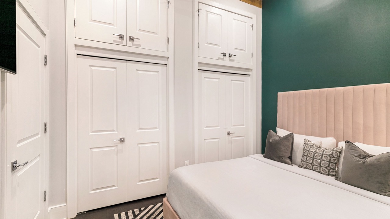 Photo of Bedroom in Lower Garden District