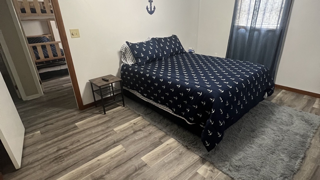 Photo of Bedroom in Lakeview