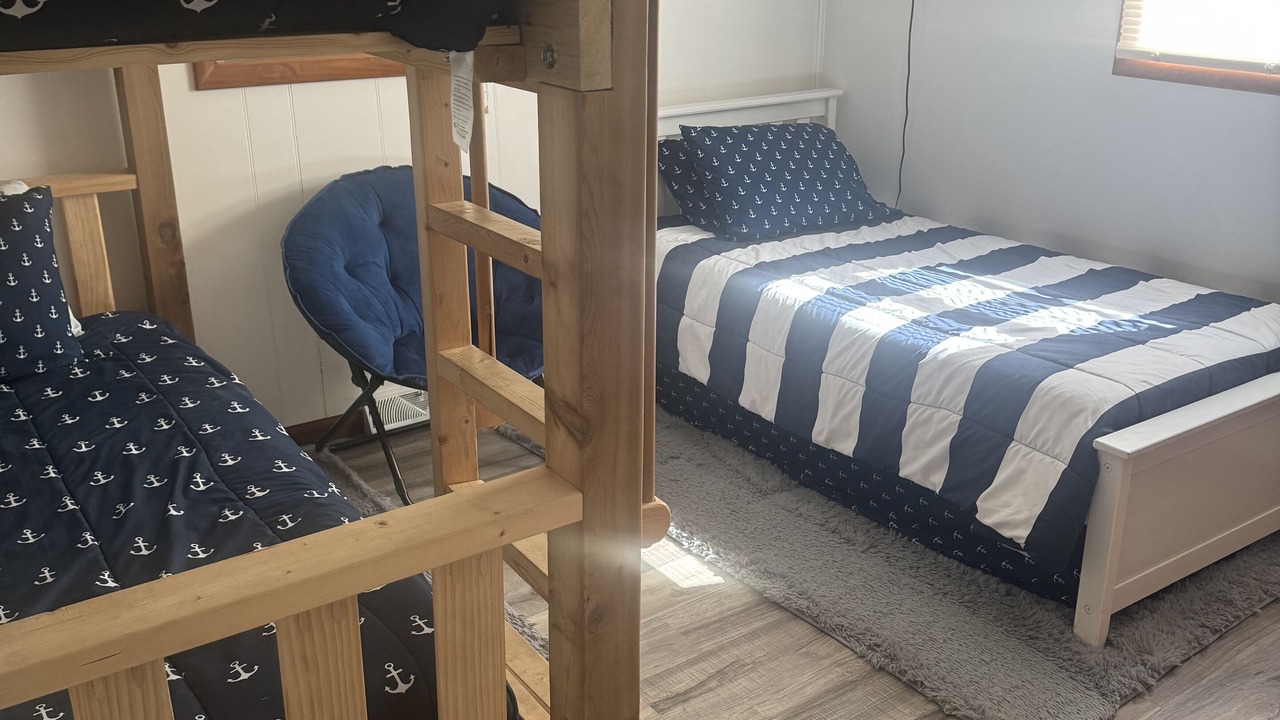 Photo of Bedroom in Lakeview