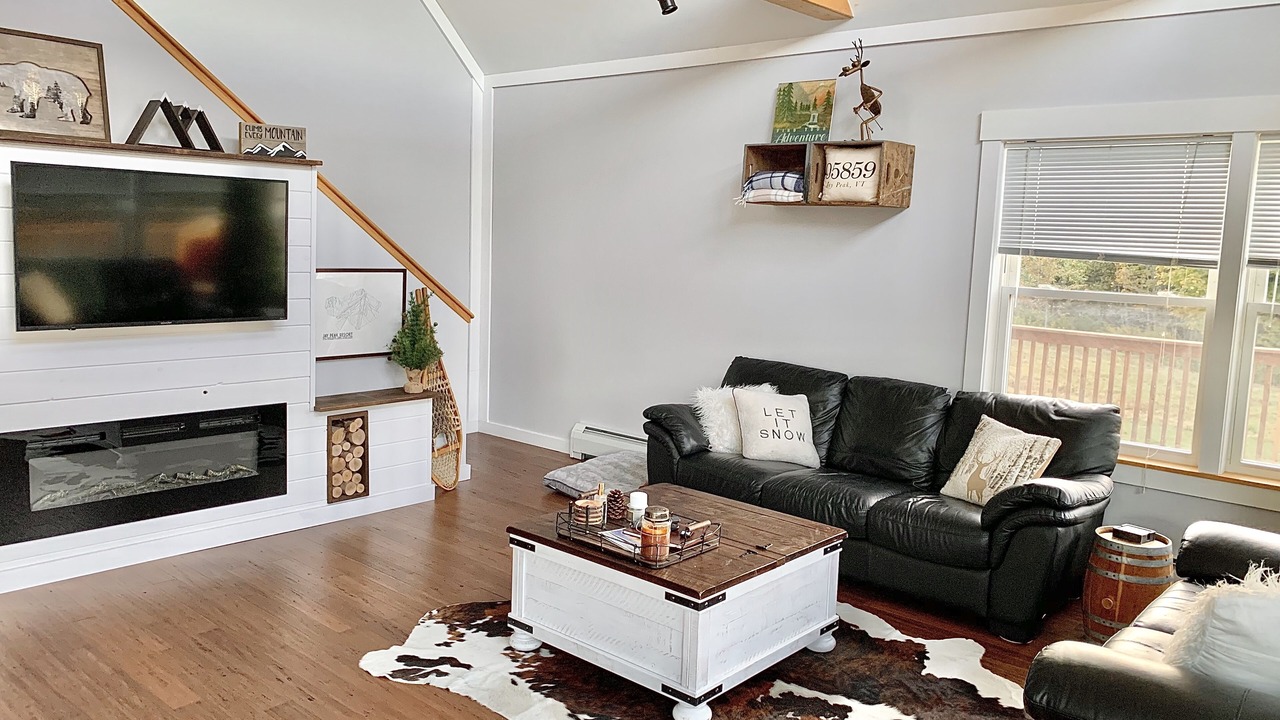 Photo of Livingroom in North Troy
