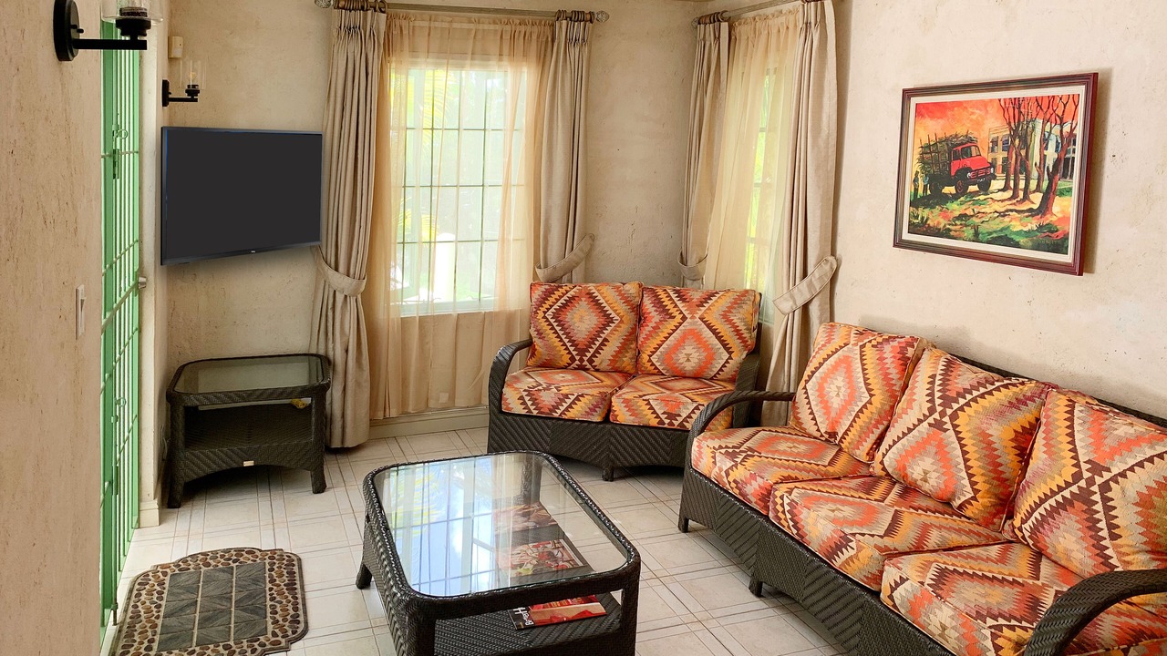 Photo of Livingroom in Graeme Hall