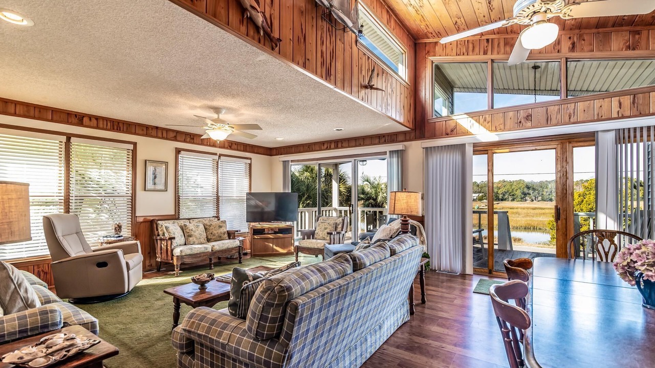 Photo of Livingroom in Litchfield by the Sea