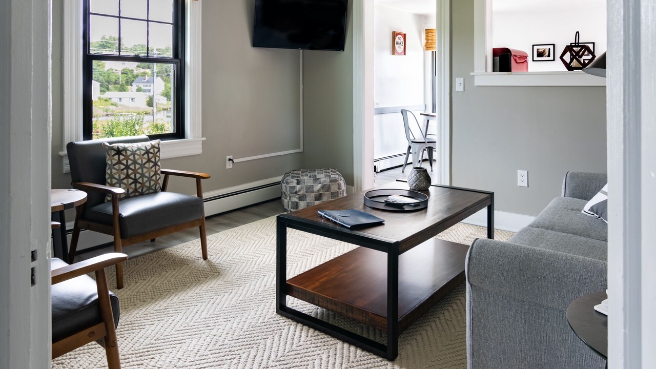 Photo of Livingroom in West Mystic