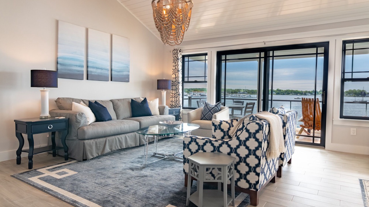 Photo of Livingroom in West Mystic
