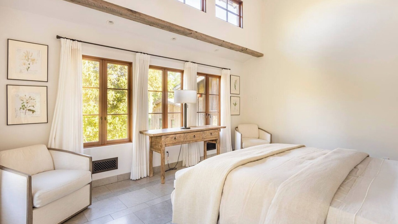 Photo of Bedroom in Woodside