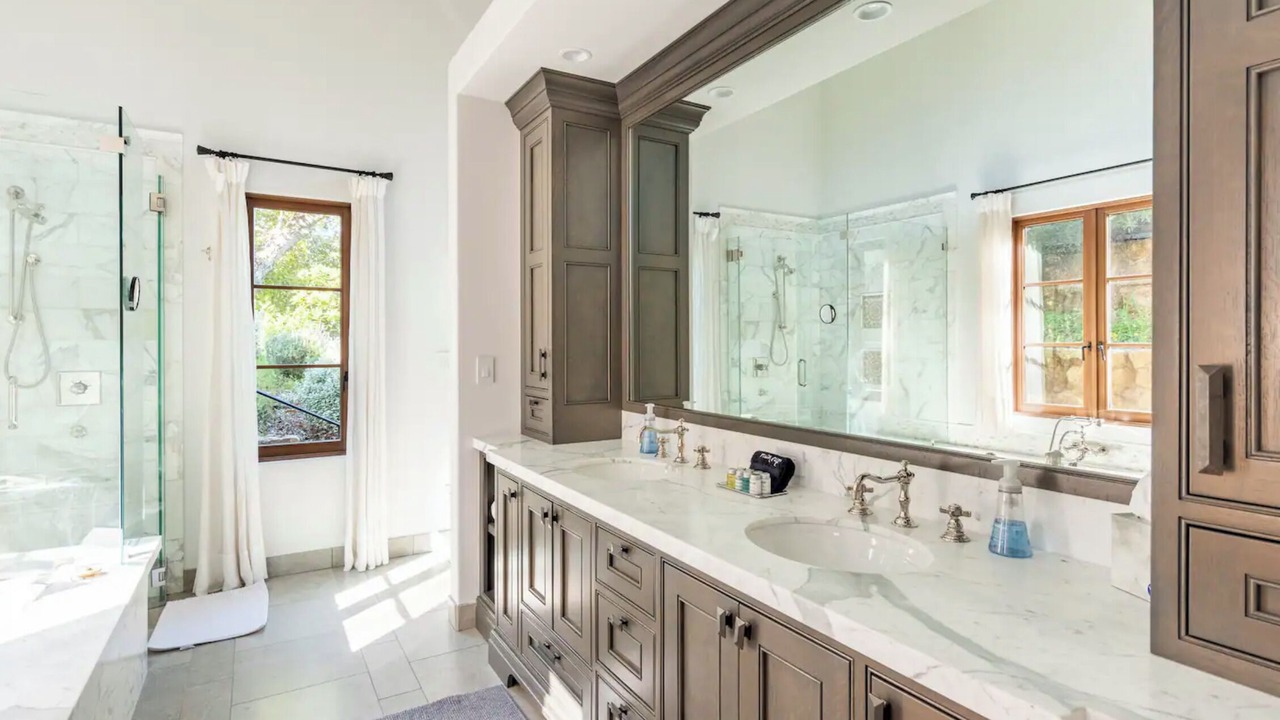Photo of Bathroom in Woodside