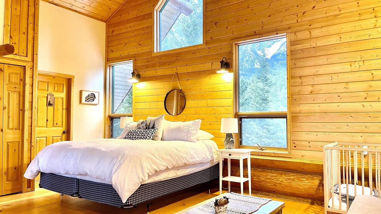 Photo of Bedroom in Golden