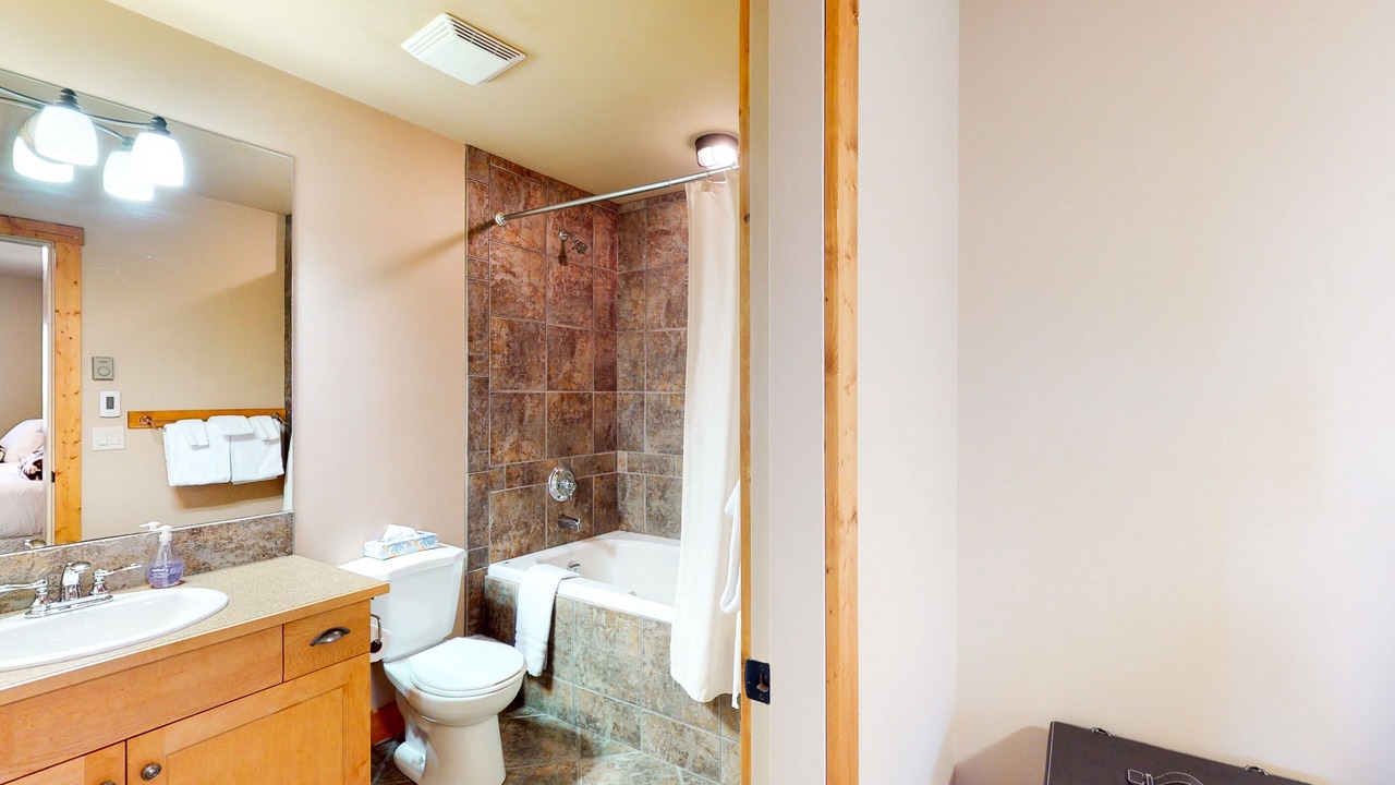 Photo of Bathroom in Big White Ski Resort