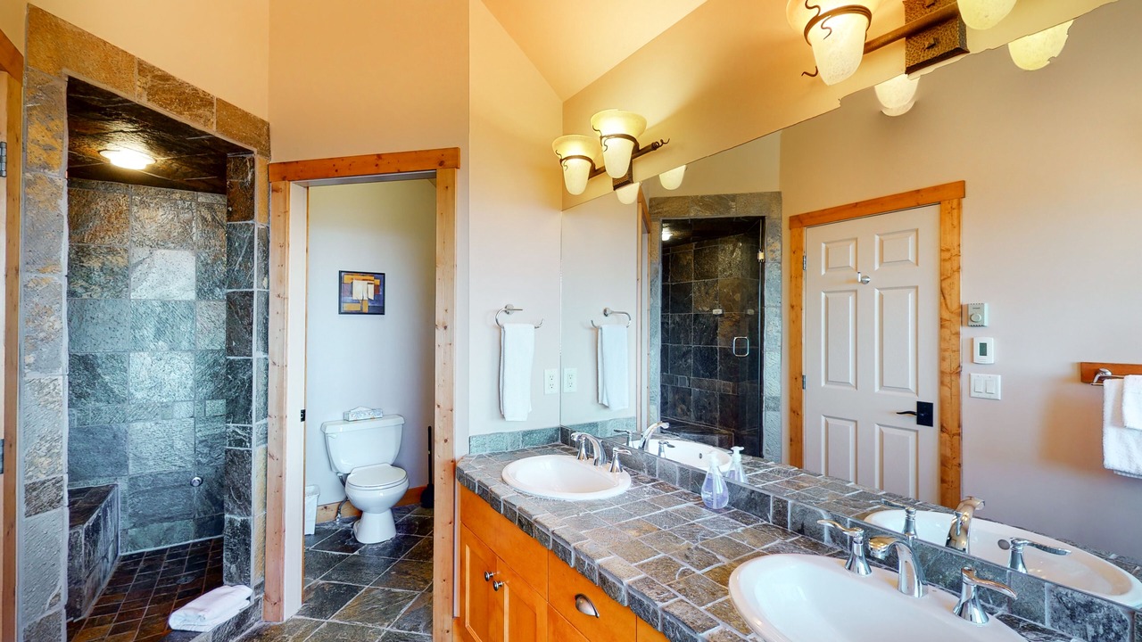 Photo of Bathroom in Big White Ski Resort