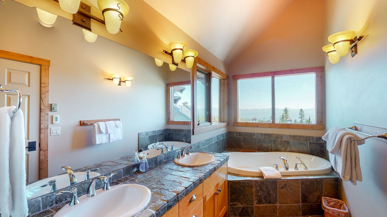 Photo of Bathroom in Big White Ski Resort