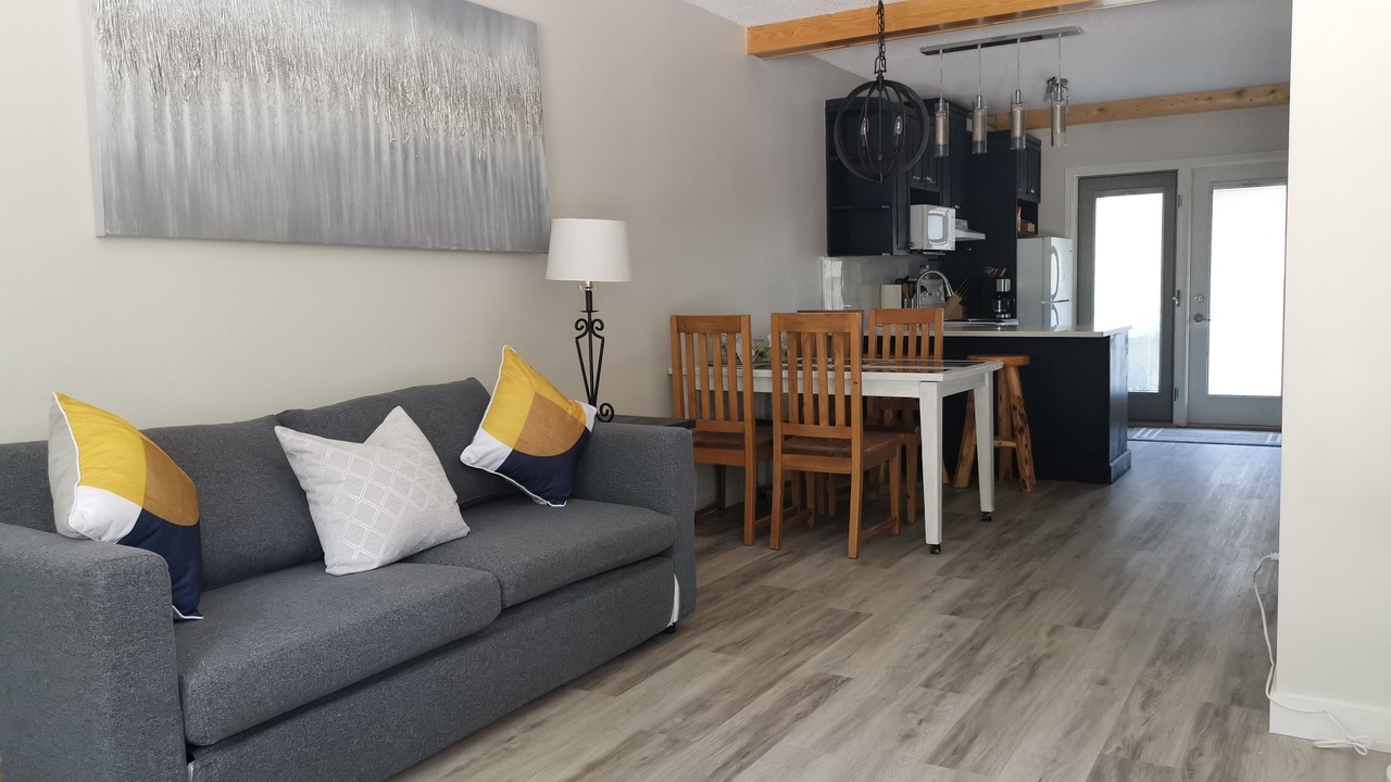 Photo of Livingroom in Harvie Heights