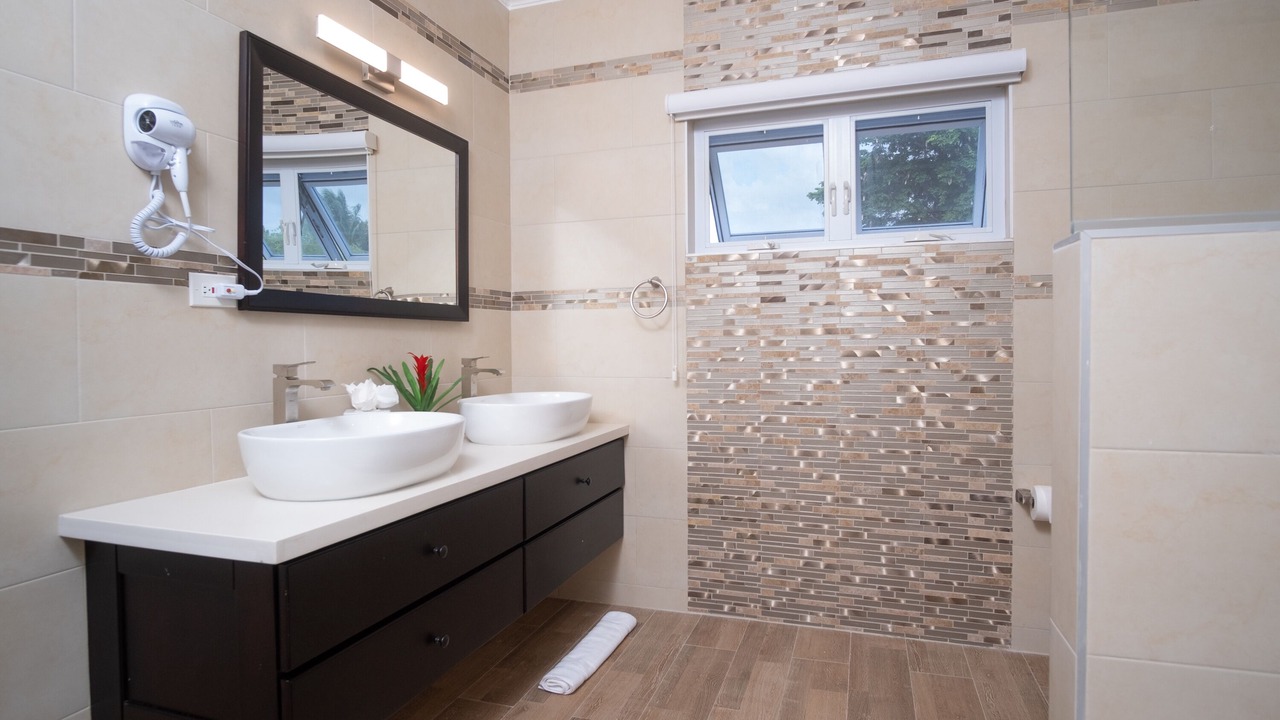 Photo of Bathroom in IronShore Estates