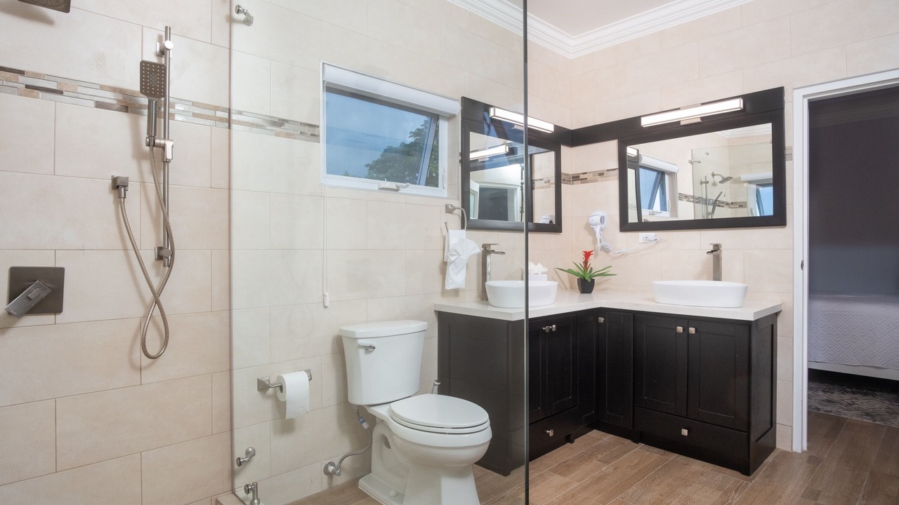 Photo of Bathroom in IronShore Estates