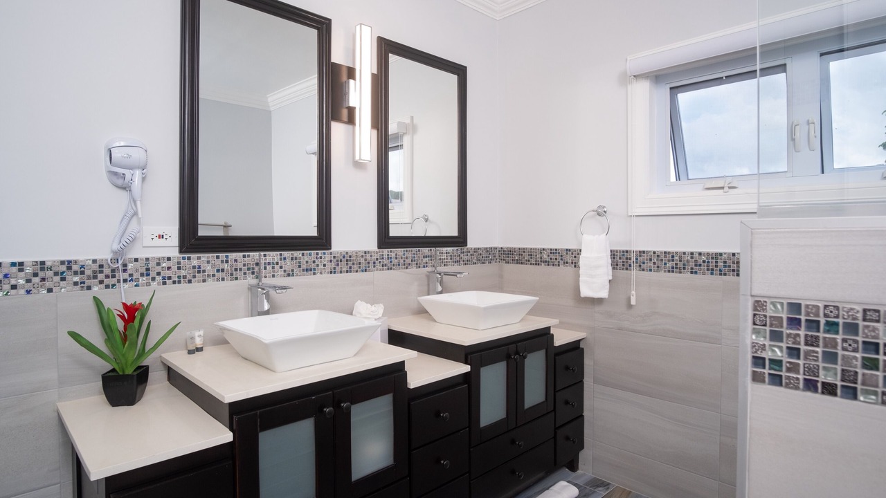 Photo of Bathroom in IronShore Estates