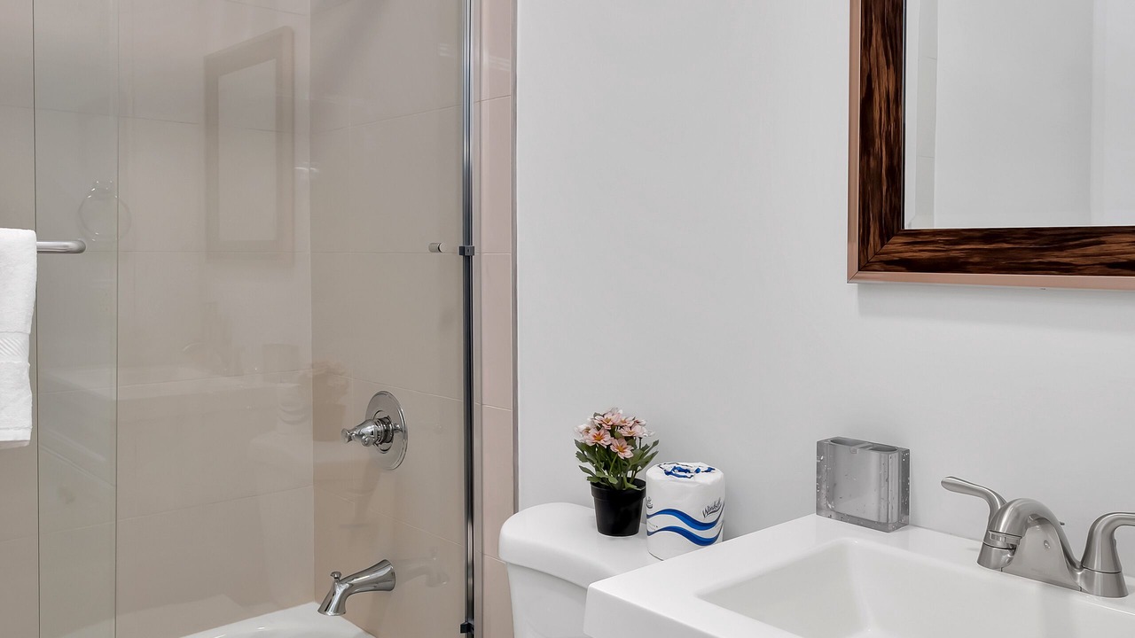 Photo of Bathroom in Hollywood