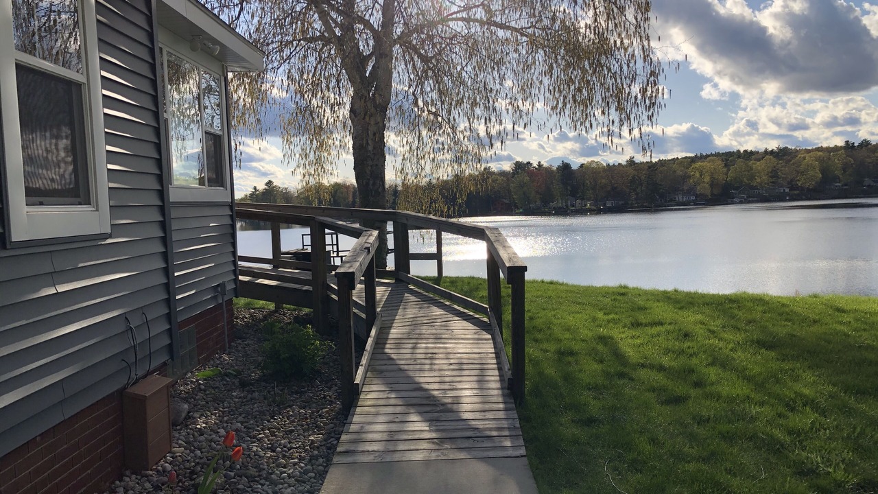Photo of Patio Balcony in Newaygo