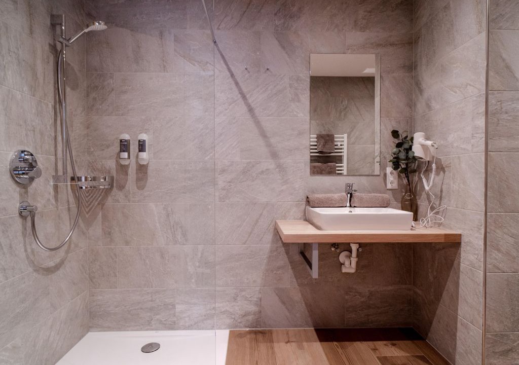 Photo of Bathroom in Trins