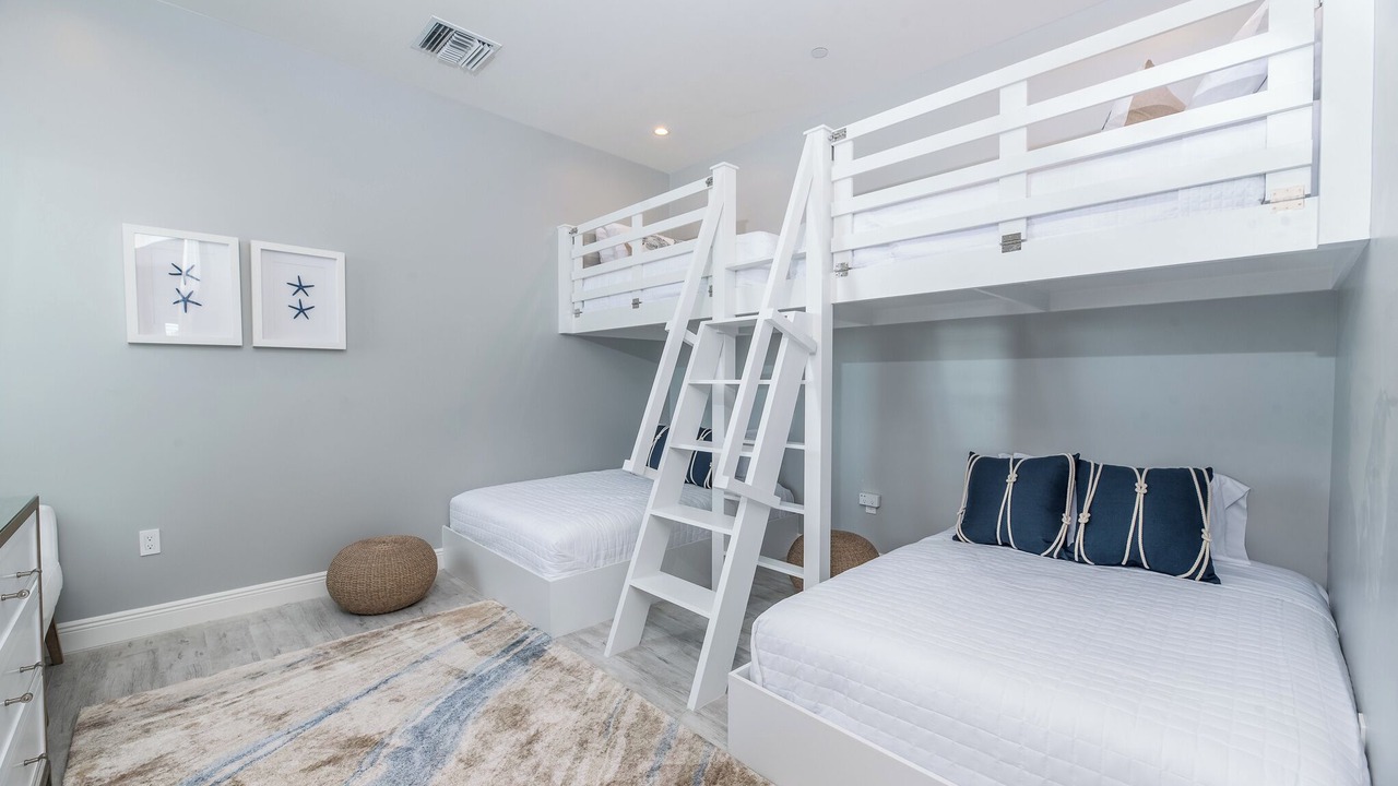 Photo of Bedroom in West Bay