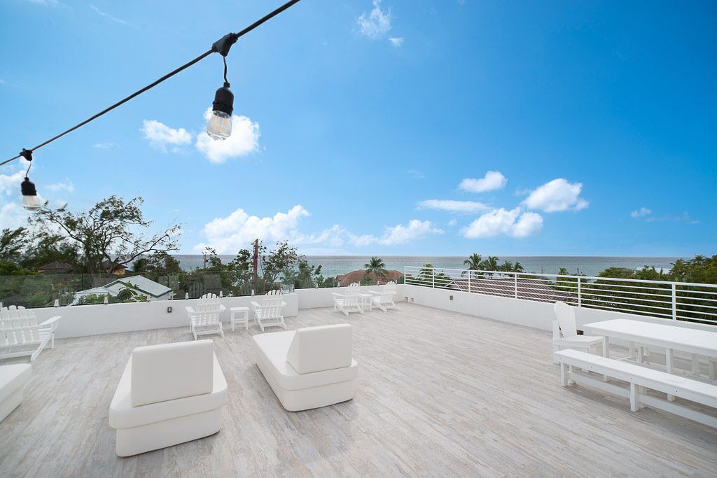 Photo of Patio Balcony in West Bay