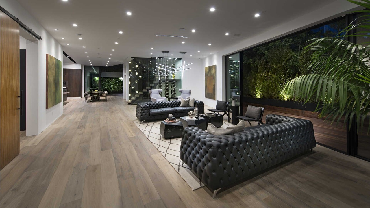Photo of Others in Hollywood Hills West