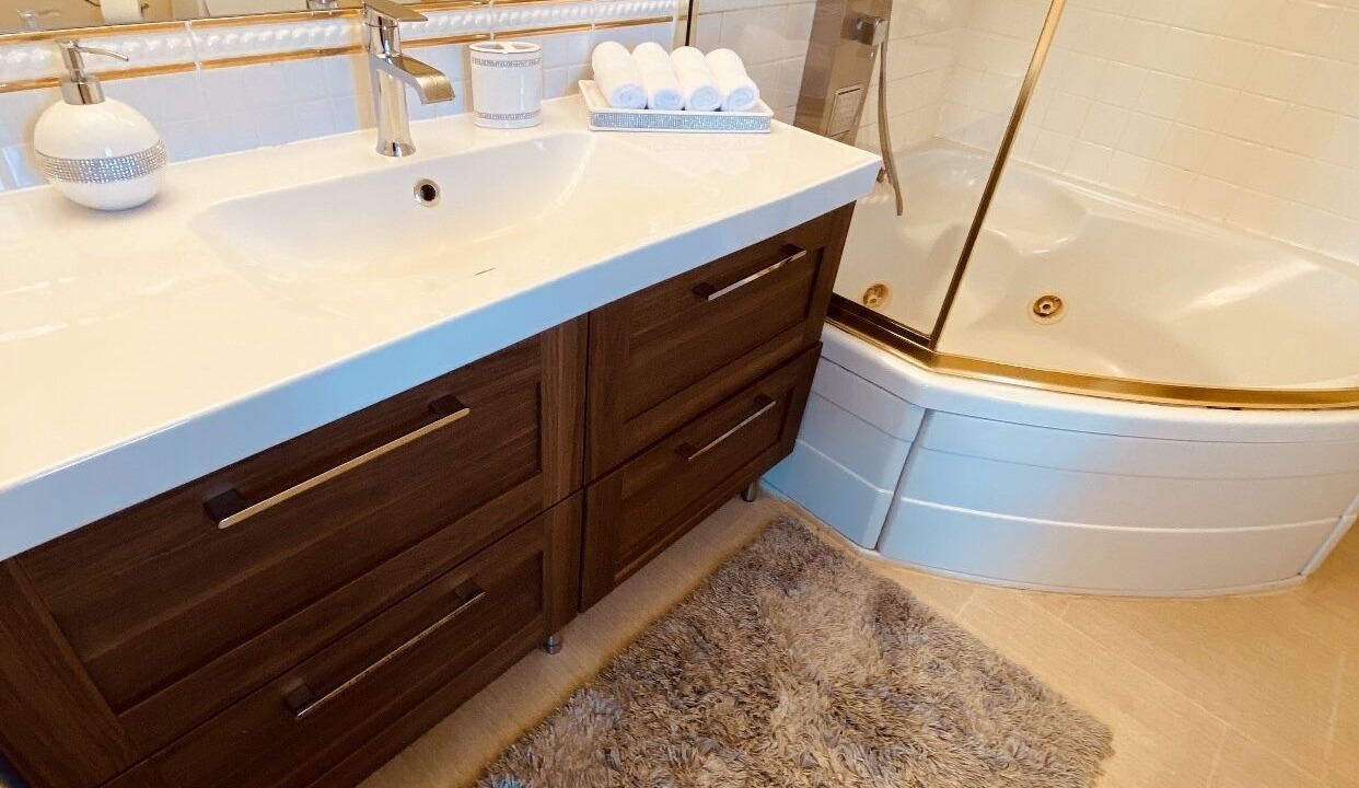 Photo of Bathroom in West Vancouver