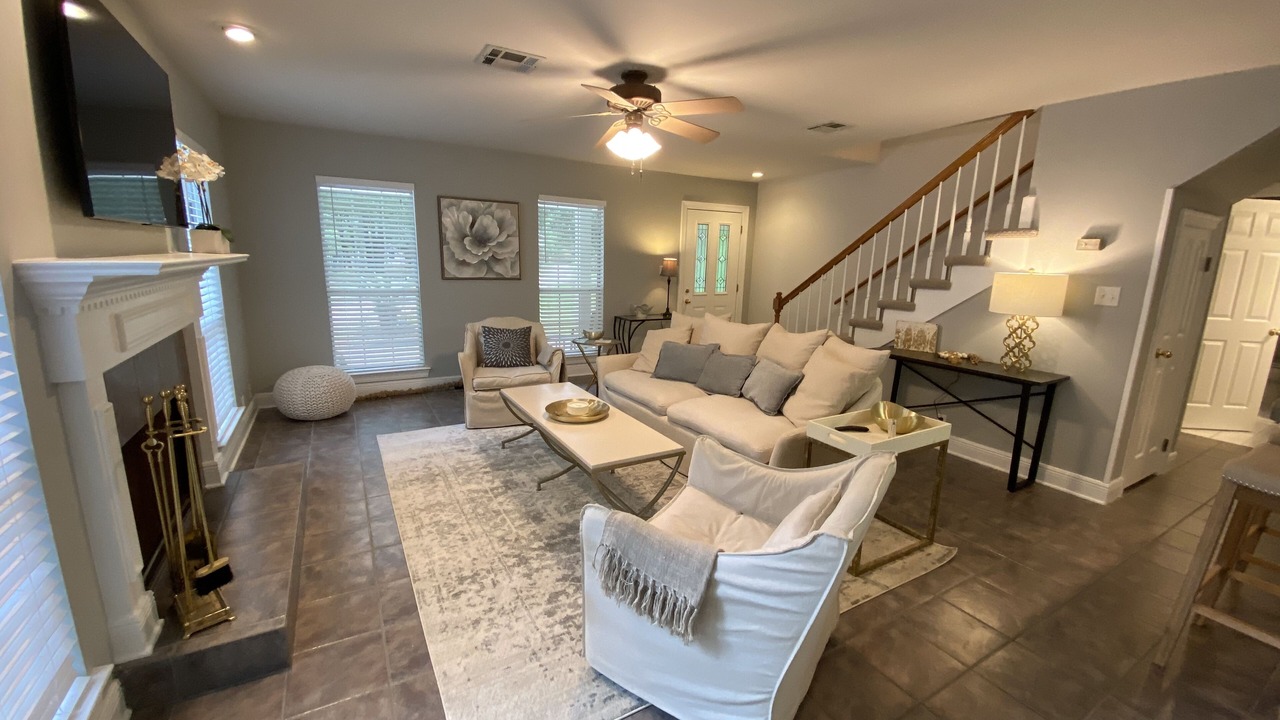 Photo of Livingroom in Covington