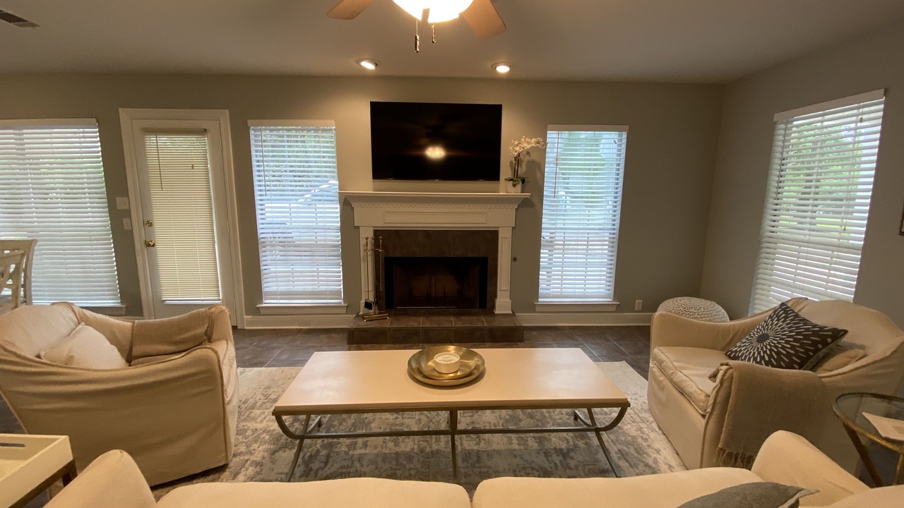 Photo of Livingroom in Covington