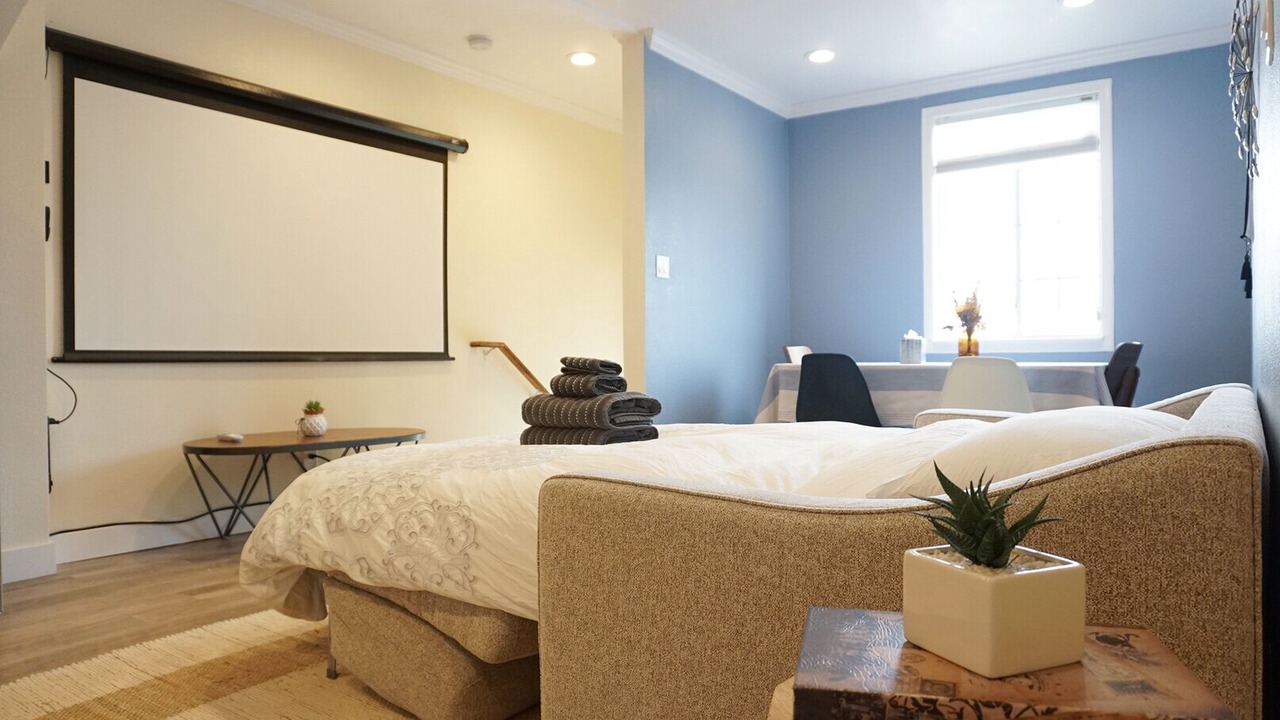 Photo of Bedroom in Outer Mission