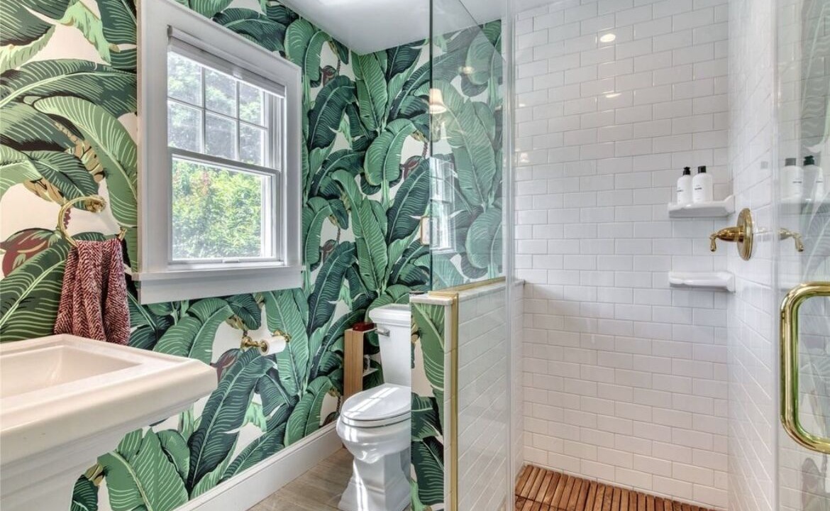 Photo of Bathroom in Pipes Cove