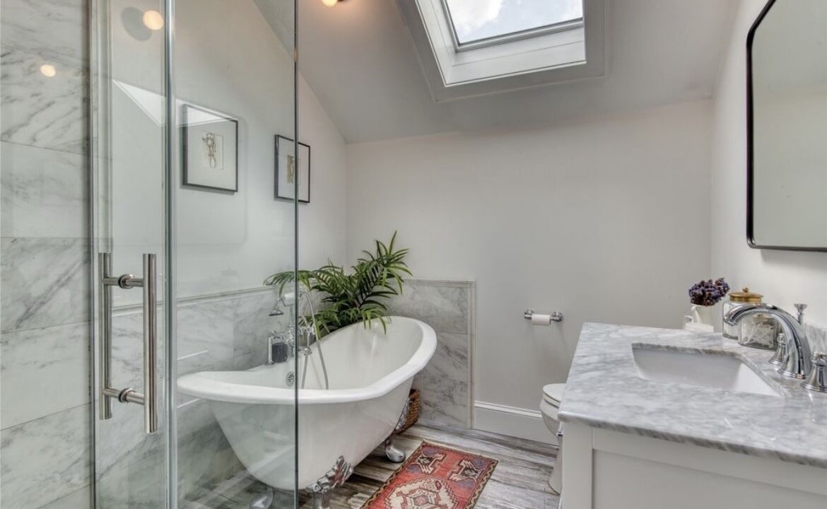 Photo of Bathroom in Pipes Cove