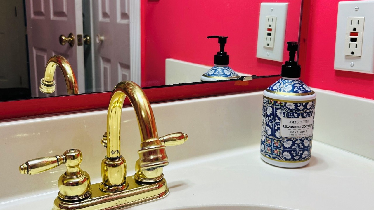 Photo of Bathroom in Arcadian Shores