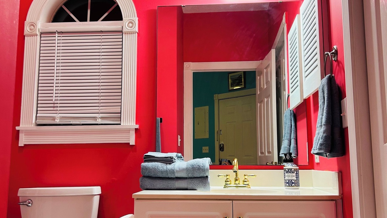 Photo of Bathroom in Arcadian Shores