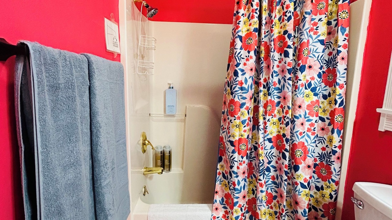 Photo of Bathroom in Arcadian Shores