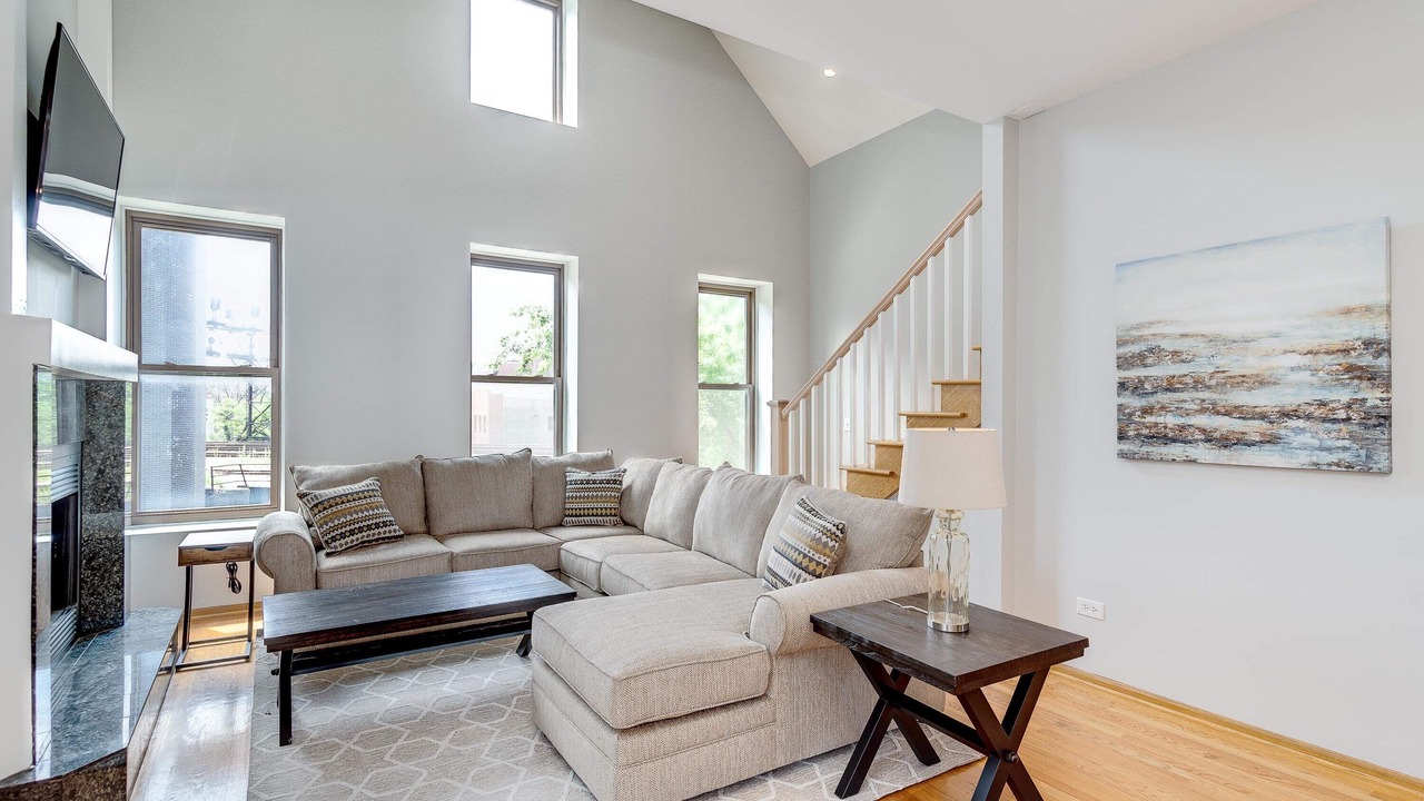 Photo of Livingroom in Pulaski Park