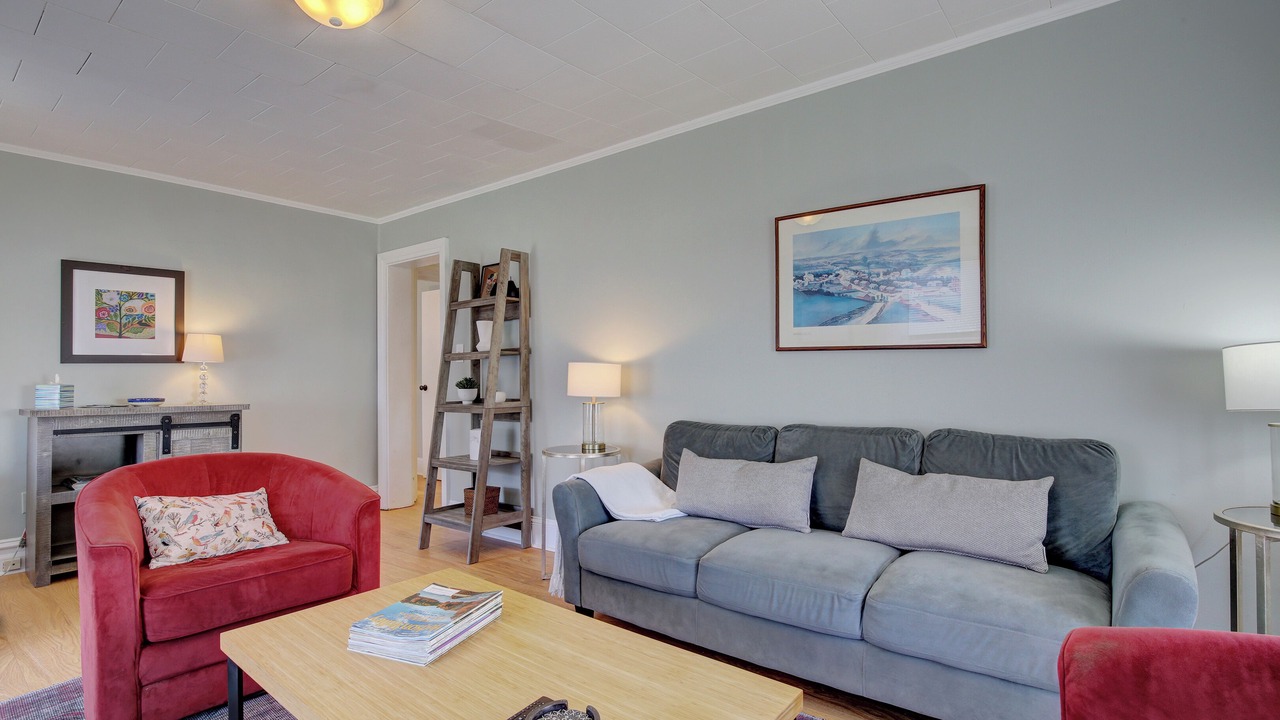Photo of Livingroom in Kingston Stockade District