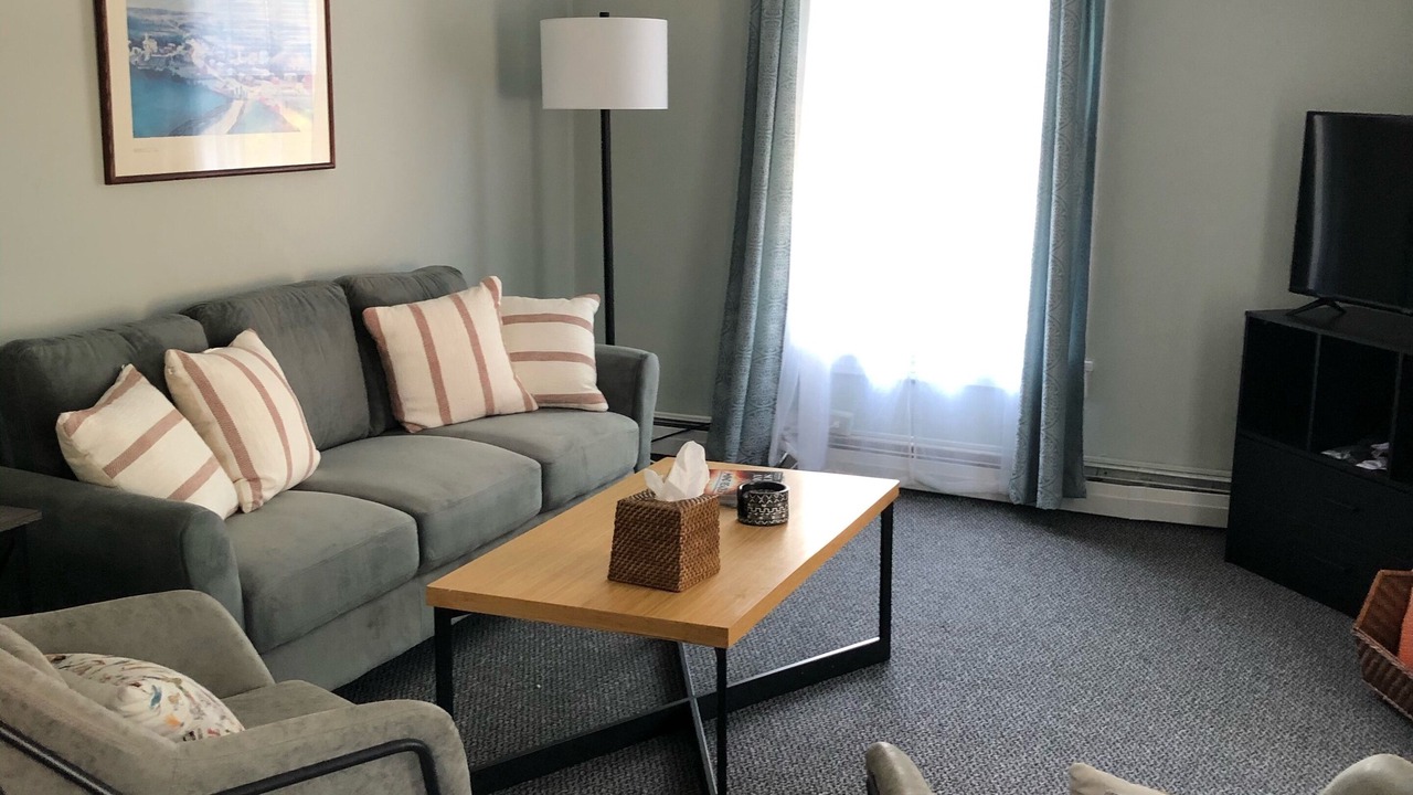 Photo of Livingroom in Kingston Stockade District