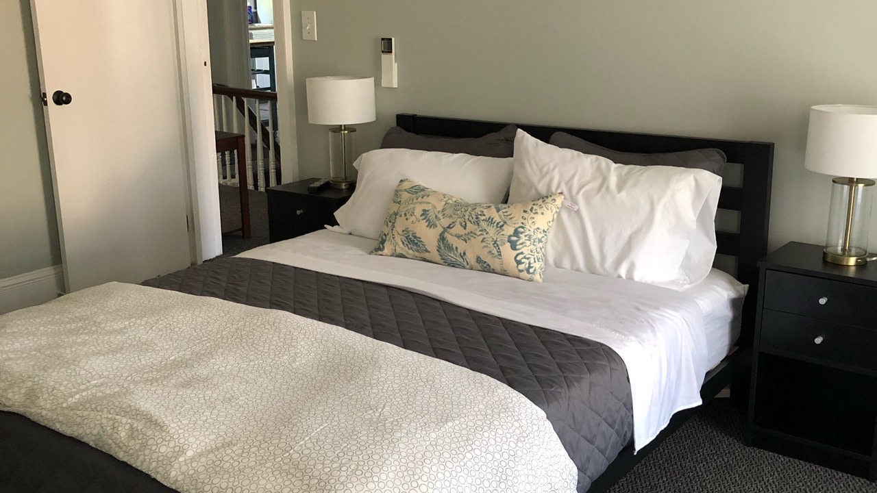 Photo of Bedroom in Kingston Stockade District