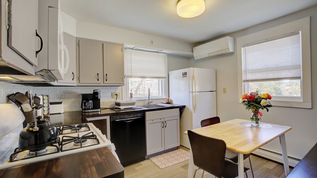 Photo of Kitchen in Kingston Stockade District