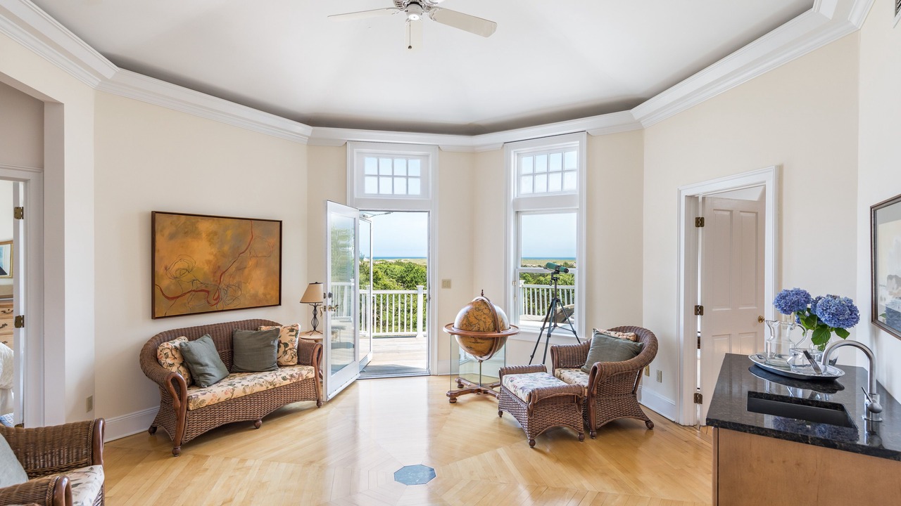 Photo of Patio Balcony in Amagansett Dunes