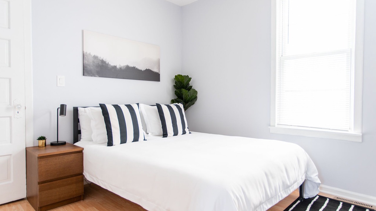 Photo of Bedroom in Logan Square