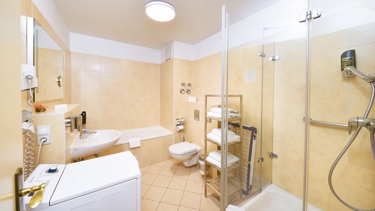 Photo of Bathroom in West Berlin Centre