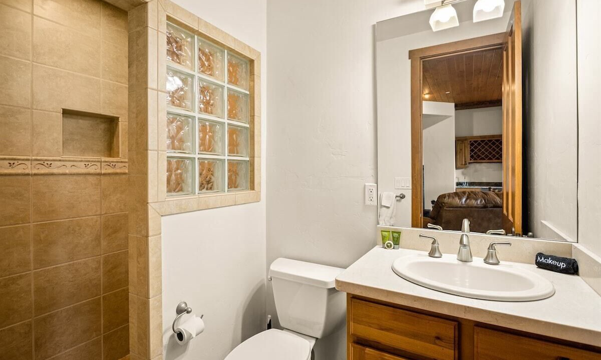 Photo of Bathroom in Carbondale