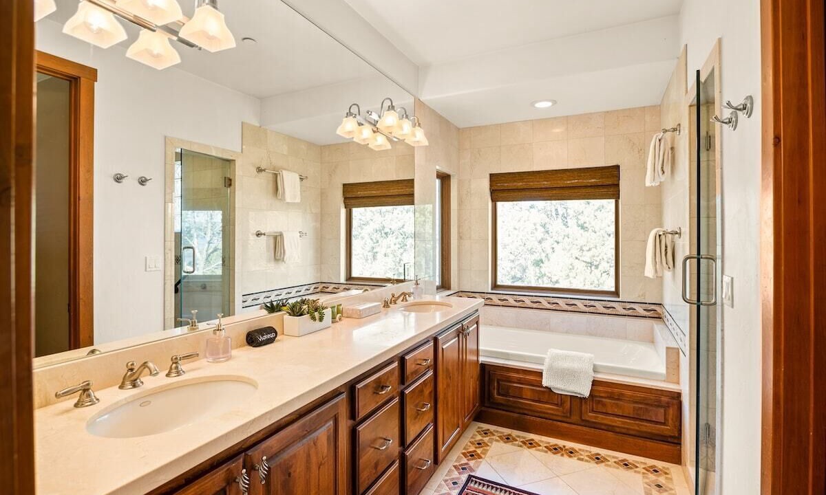 Photo of Bathroom in Carbondale